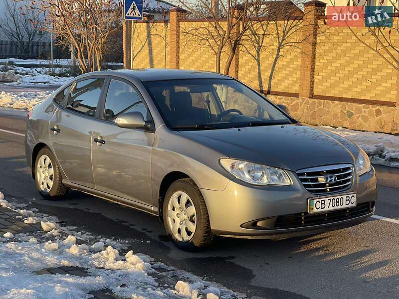 Седан Hyundai Elantra 2010 в Києві