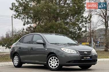 Седан Hyundai Elantra 2008 в Києві