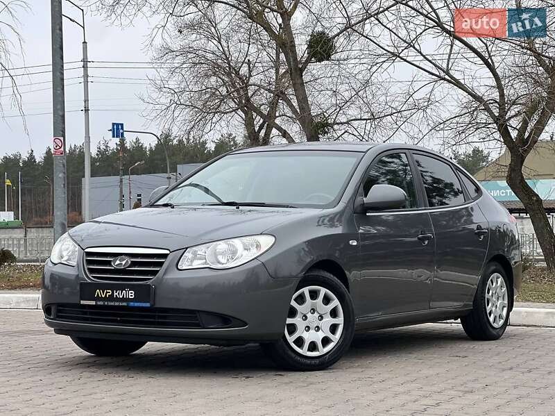 Седан Hyundai Elantra 2008 в Києві