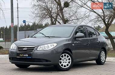 Седан Hyundai Elantra 2008 в Києві