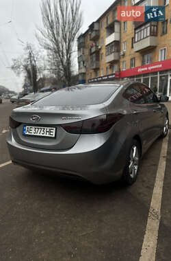 Седан Hyundai Elantra 2012 в Кривом Роге