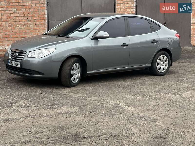 Седан Hyundai Elantra 2010 в Ахтырке