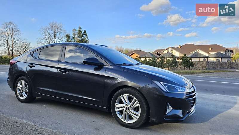 Седан Hyundai Elantra 2020 в 