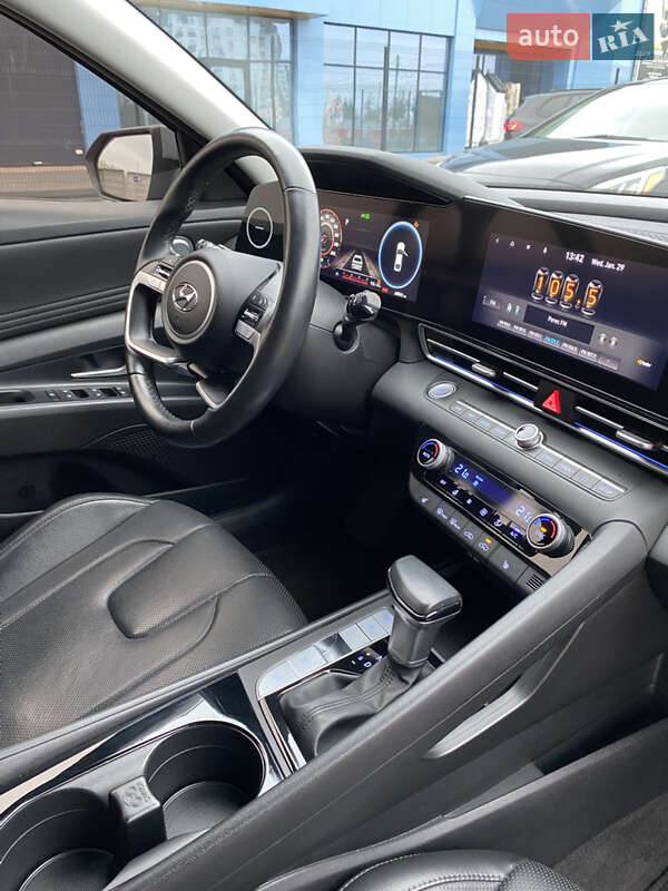 Седан Hyundai Elantra 2021 в Києві