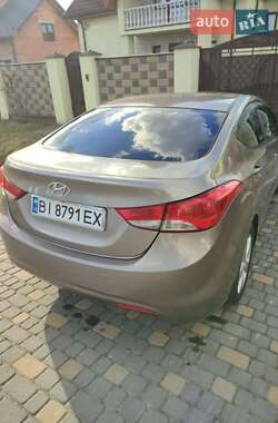 Седан Hyundai Elantra 2012 в 
