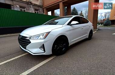 Седан Hyundai Elantra 2019 в Кривом Роге