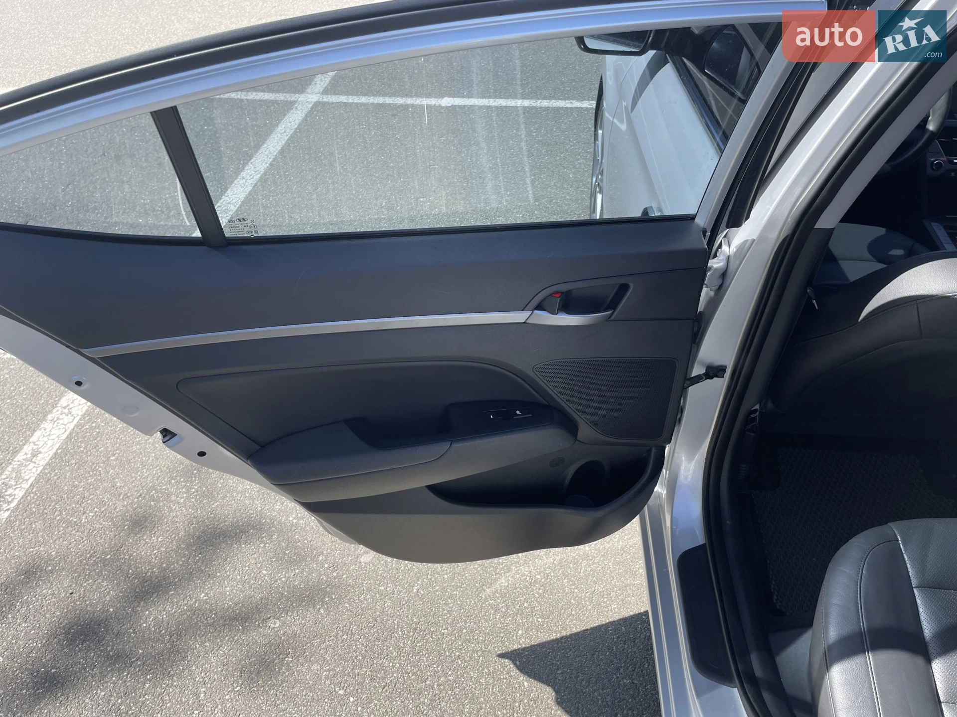 2016 Hyundai Elantra - мініатюра 34