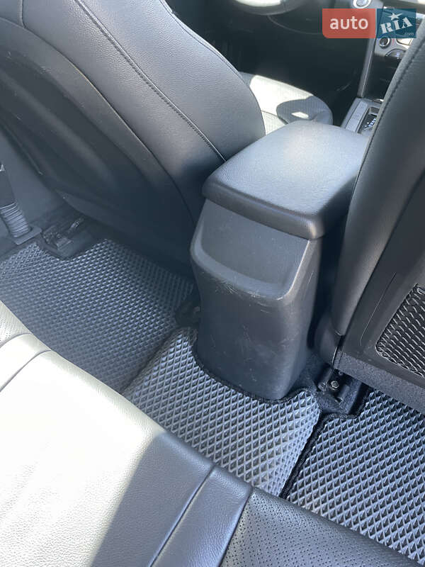 Седан Hyundai Elantra 2016 в Киеве