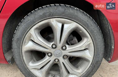 Хэтчбек Hyundai Elantra 2014 в 