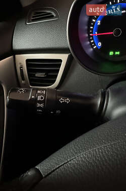 Хэтчбек Hyundai Elantra 2014 в 