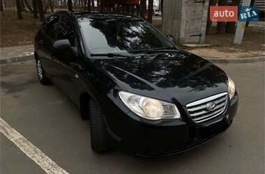 Седан Hyundai Elantra 2007 в Чернігові