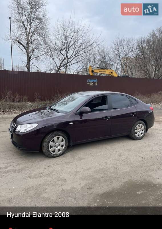 Седан Hyundai Elantra 2008 в Киеве