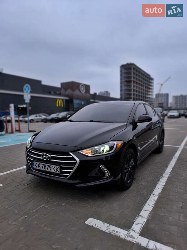 Седан Hyundai Elantra 2016 в Києві