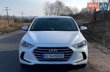 Седан Hyundai Elantra 2016 в 