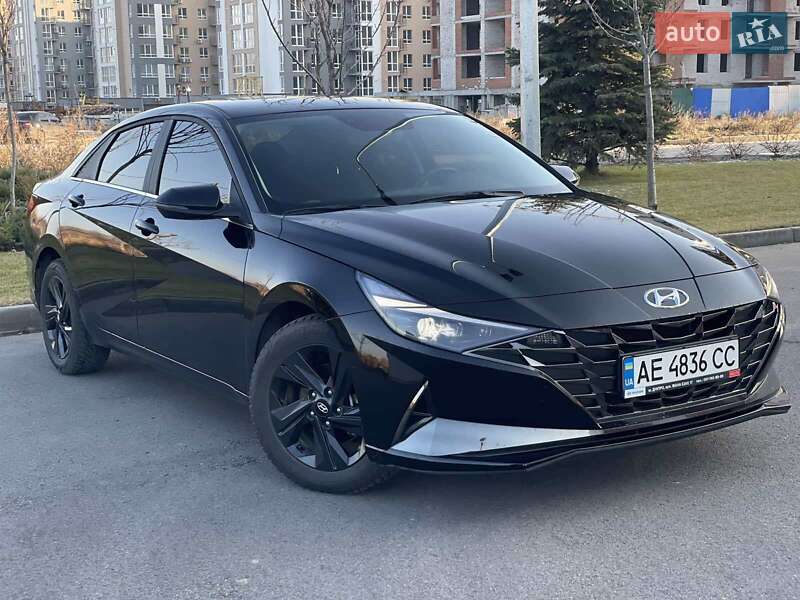 Седан Hyundai Elantra 2022 в Дніпрі