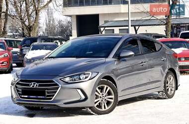 Седан Hyundai Elantra 2018 в Днепре