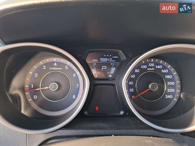 Седан Hyundai Elantra 2011 в Кривом Роге