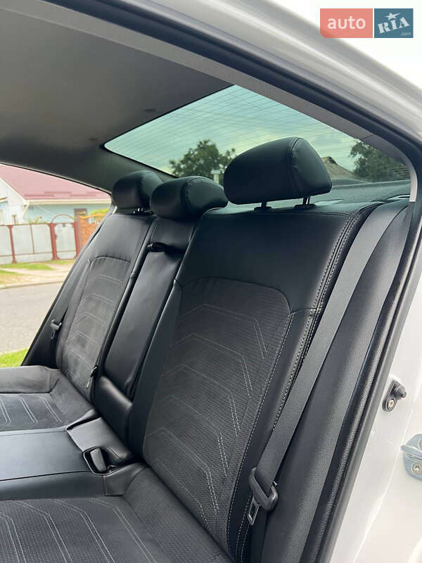 Седан Hyundai Elantra 2018 в Кременчуге