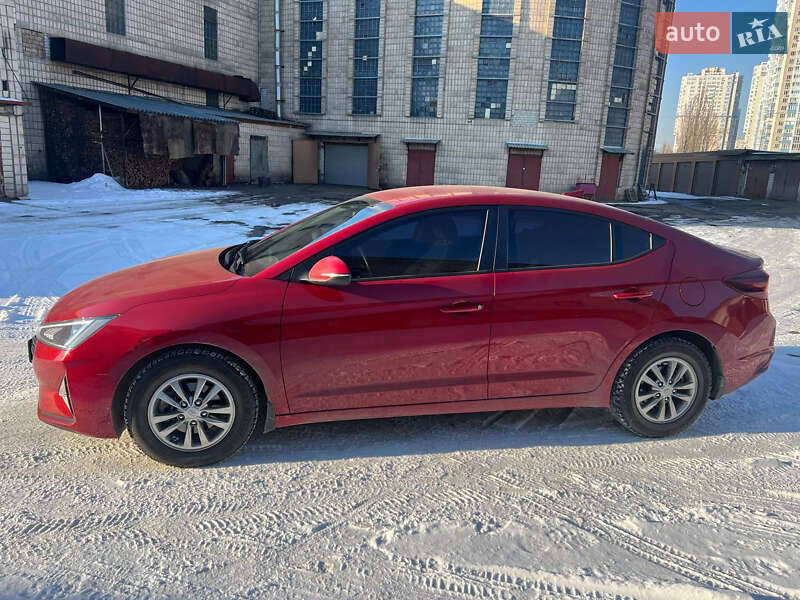 Седан Hyundai Elantra 2020 в Києві