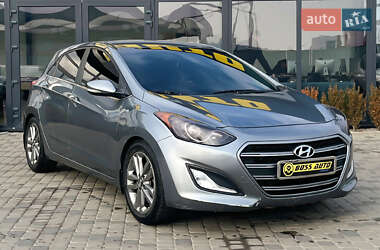 Хэтчбек Hyundai Elantra 2015 в 