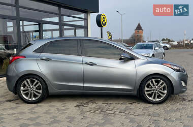 Хэтчбек Hyundai Elantra 2015 в 