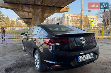 Седан Hyundai Elantra 2020 в Львове