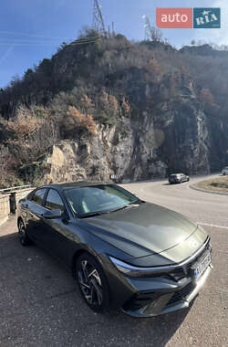 Седан Hyundai Elantra 2024 в 