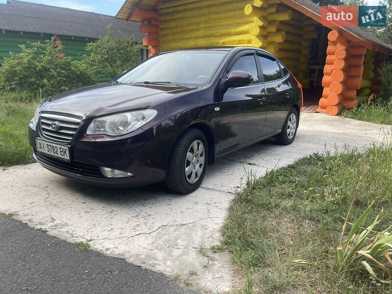 Седан Hyundai Elantra 2008 в Киеве