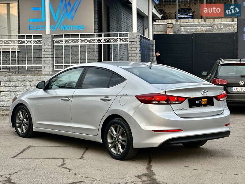 Седан Hyundai Elantra 2017 в Харькове