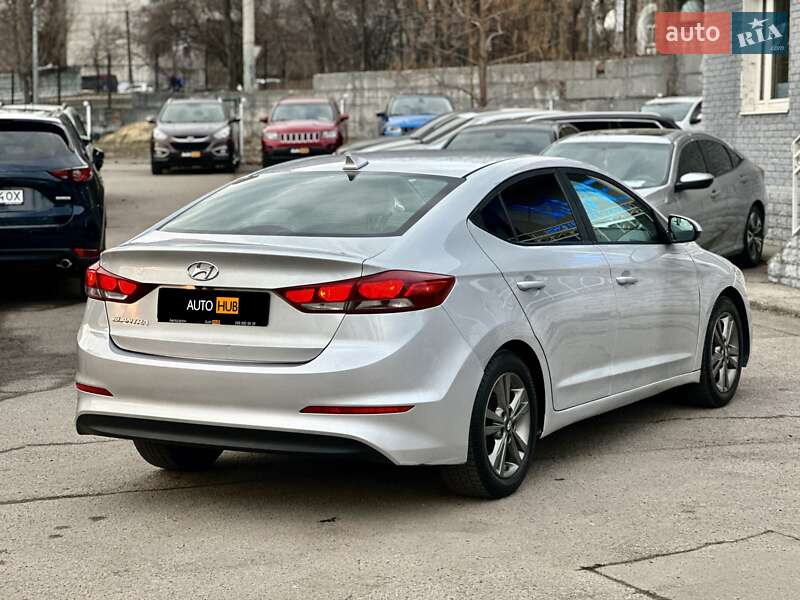 Седан Hyundai Elantra 2017 в Харькове