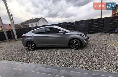 Седан Hyundai Elantra 2015 в 
