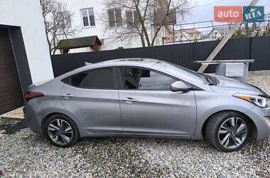 Седан Hyundai Elantra 2015 в 