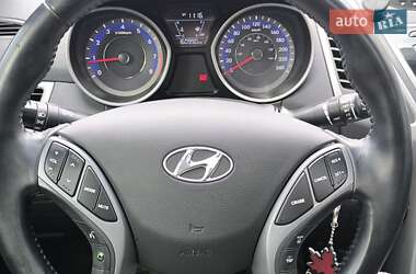 Седан Hyundai Elantra 2015 в 