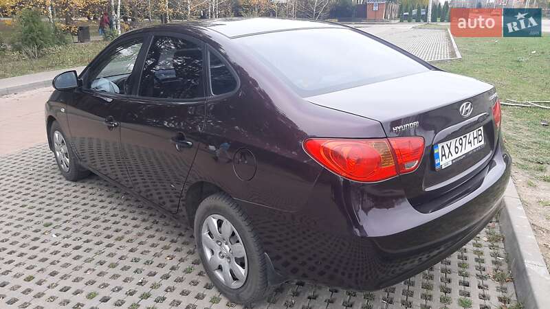 Седан Hyundai Elantra 2008 в Броварах
