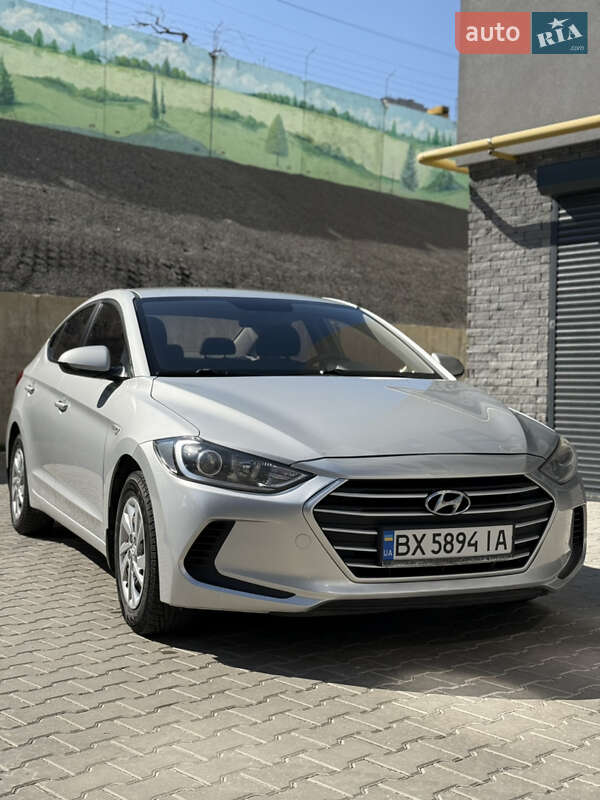 Hyundai Elantra 2017