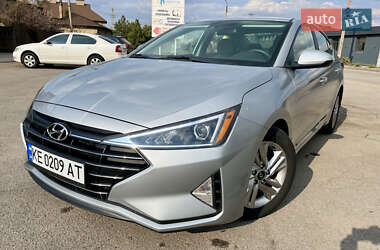 Седан Hyundai Elantra 2019 в 