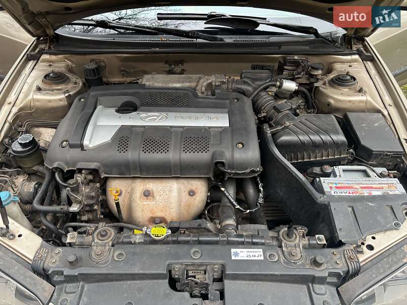 Седан Hyundai Elantra 2005 в Киеве