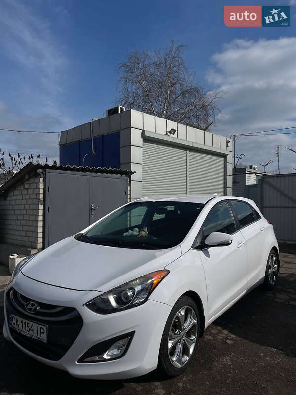 Хетчбек Hyundai Elantra 2013 в Черкасах