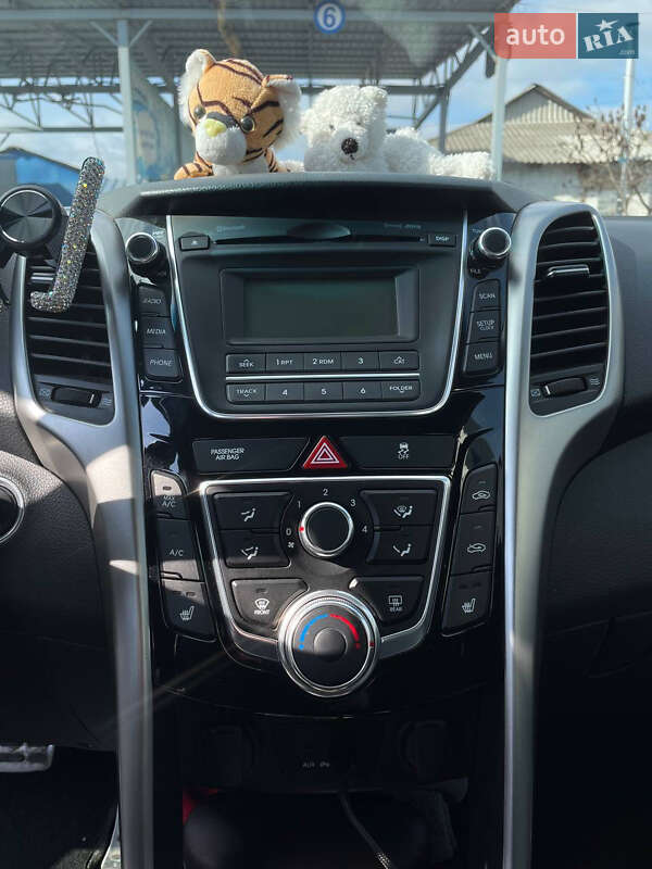 Хетчбек Hyundai Elantra 2013 в Черкасах