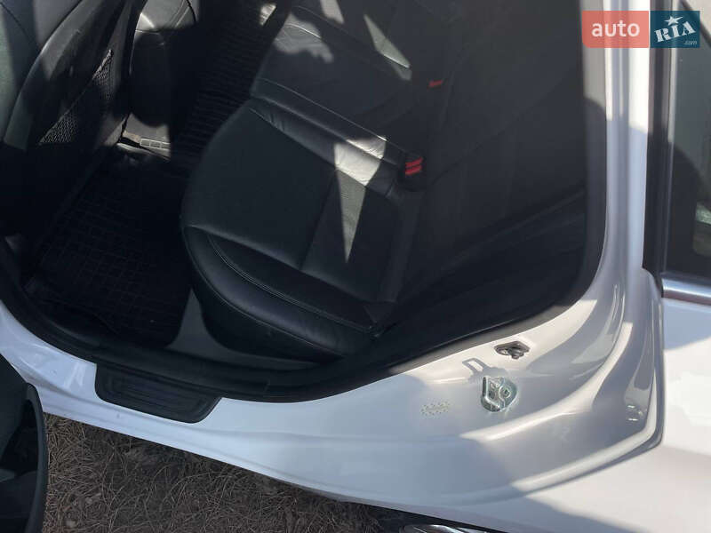 Хетчбек Hyundai Elantra 2013 в Черкасах