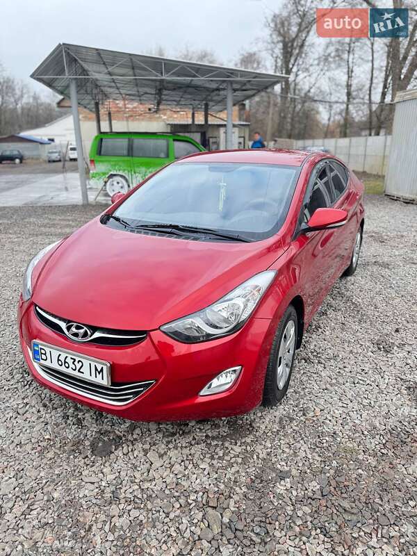 Седан Hyundai Elantra 2012 в Глобине