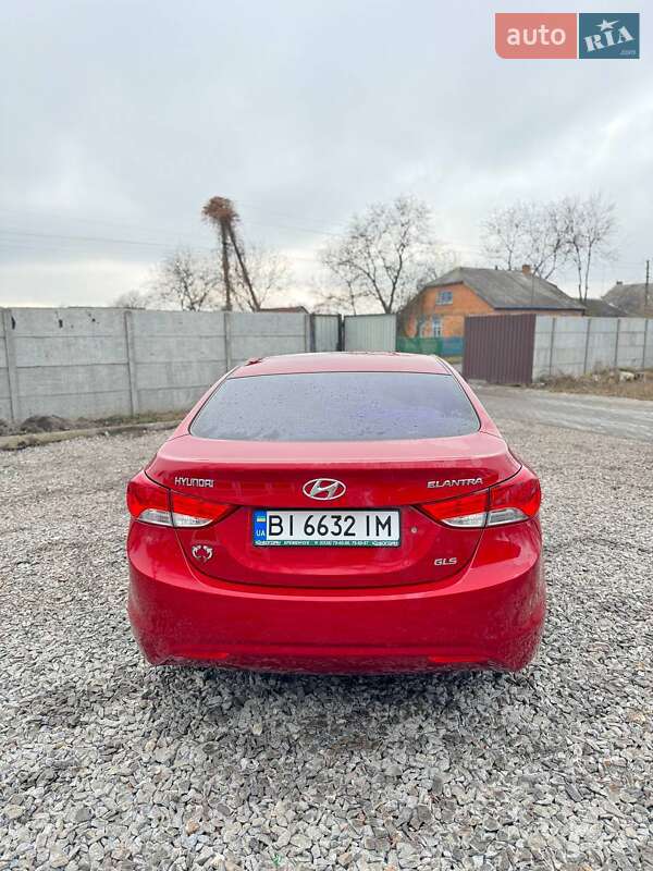 Седан Hyundai Elantra 2012 в Глобине