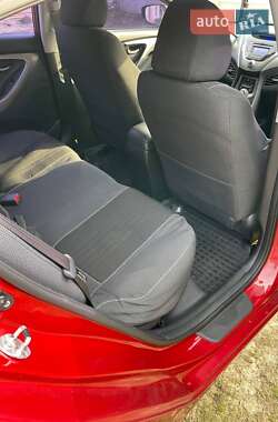 Седан Hyundai Elantra 2012 в 