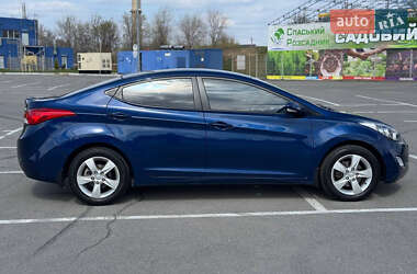 Седан Hyundai Elantra 2012 в 