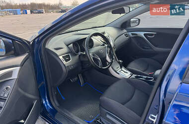 Седан Hyundai Elantra 2012 в 