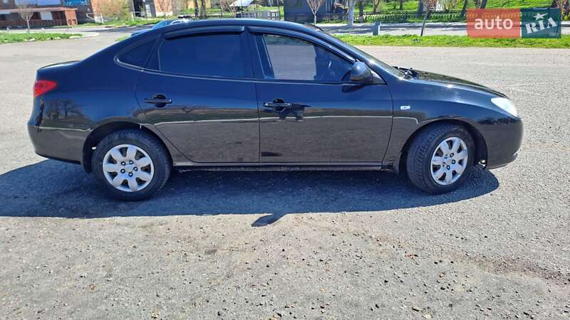 Седан Hyundai Elantra 2008 в Белгороде-Днестровском