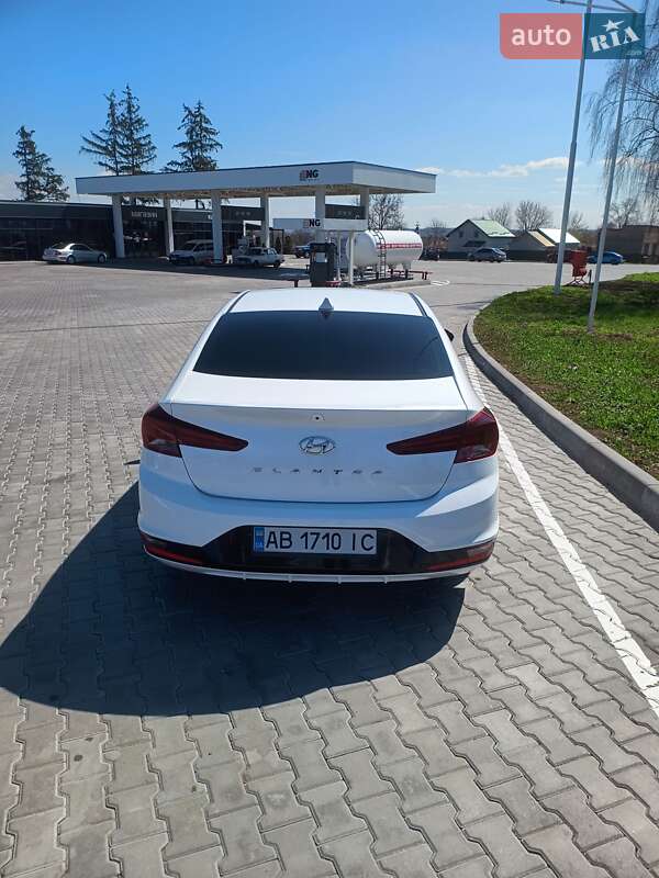 Седан Hyundai Elantra 2020 в Тульчині