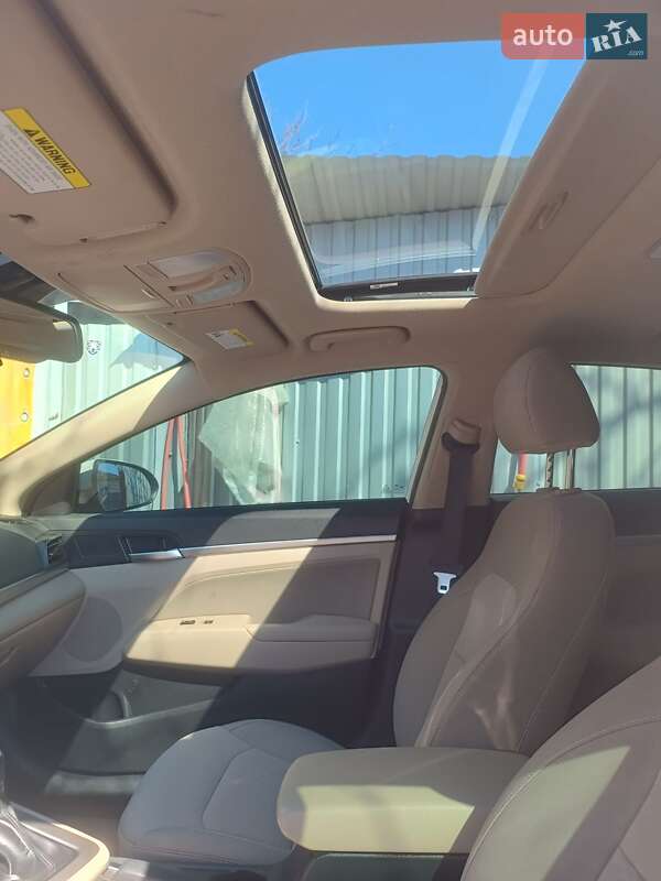 Седан Hyundai Elantra 2020 в Тульчині