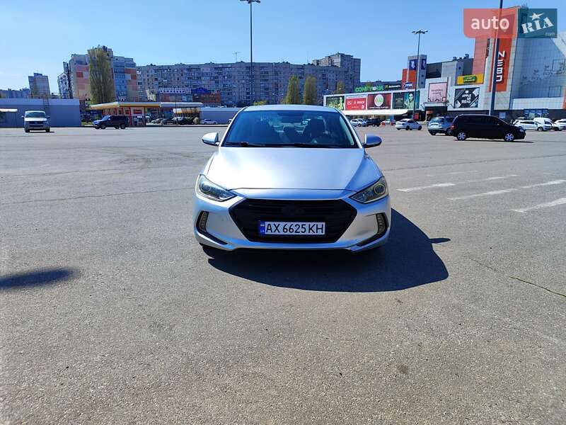 Hyundai Elantra 2016
