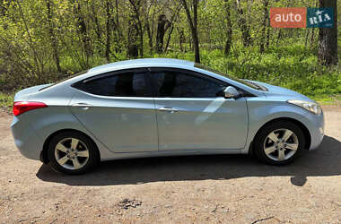 Седан Hyundai Elantra 2013 в 